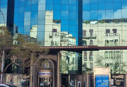 Deutsche Bank Glass Front in Palma