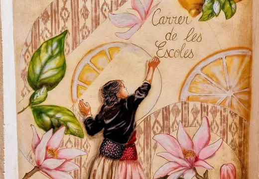 Mural Floral de la calle de les Escoles