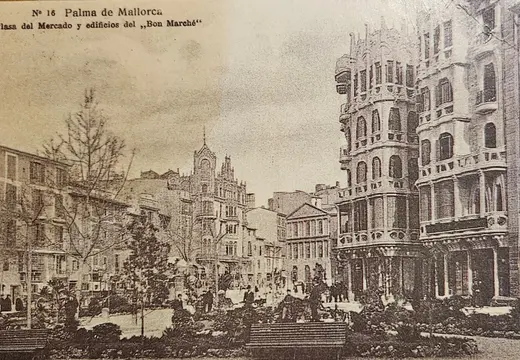 Palma de Mallorca - Plasa del Mercado y edificios del "Bon Marché"