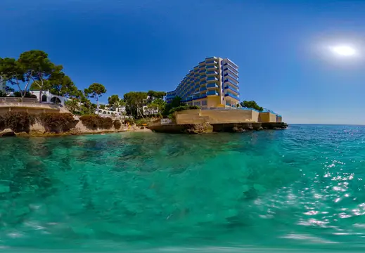Hotel Roc Illetas dal mare