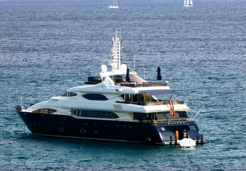 1050484~2.jpg