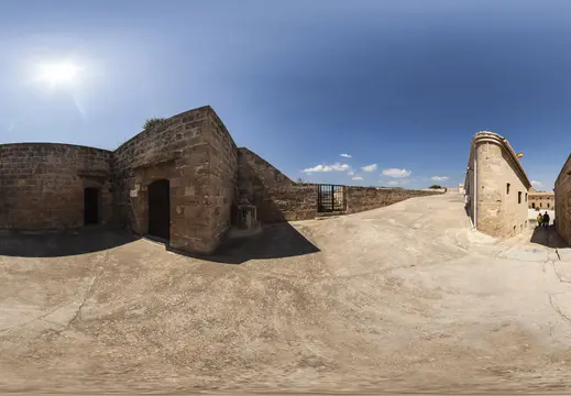 Aktivitäten in der Nähe von Castell de Sant Carles