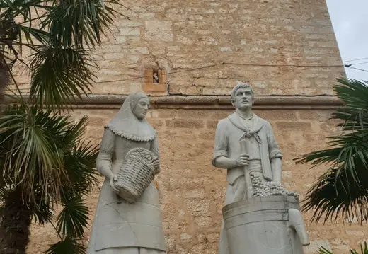 Monumento ai vendemmiatori a Binissalem